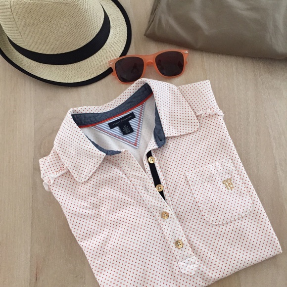 Tommy Hilfiger Tops - 🎉HP🎉 Tommy Hilfiger Polo Shirt
