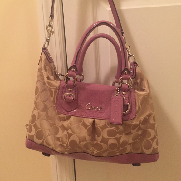 Coach signature collection shoulder bag