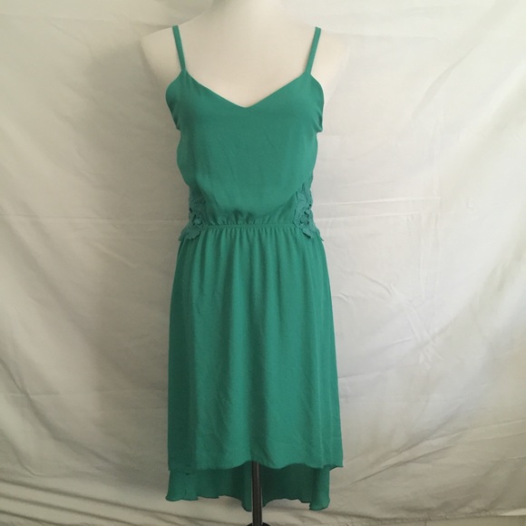 Green Dress - Picture 2 of 4