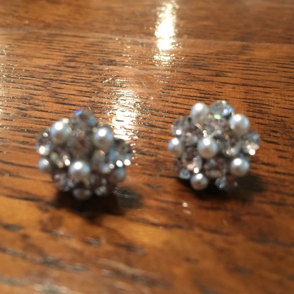 Earrings. Studs