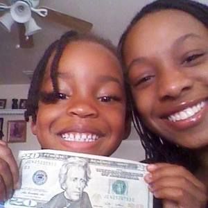 Meet your Posher, Joyceceila