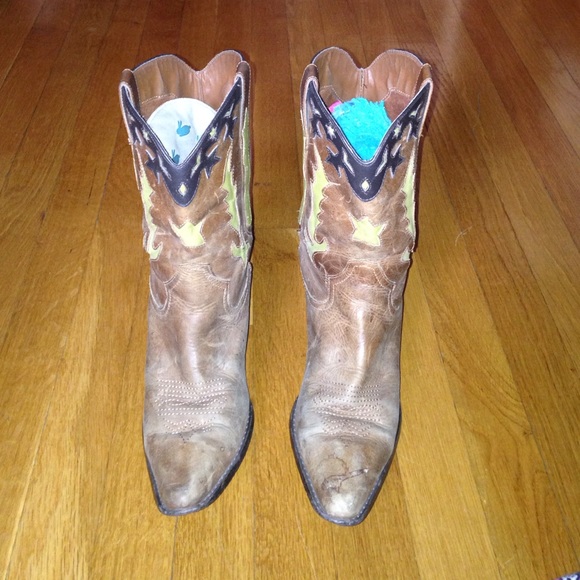 Leather cowgirl boots