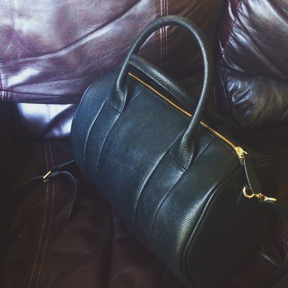 NEW LISTING ✨ Forever 21 Satchel