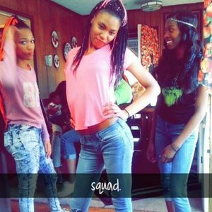 Meet your Posher, Tia