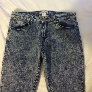 Forever 21 acid wash jeans💖