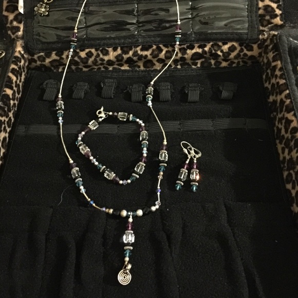 Silver NWOT Necklace Bracelet and Earrings