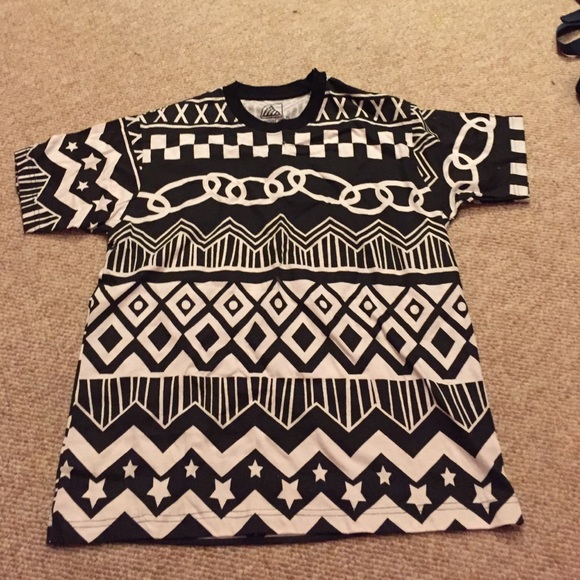 NWT tee - Picture 1 of 3