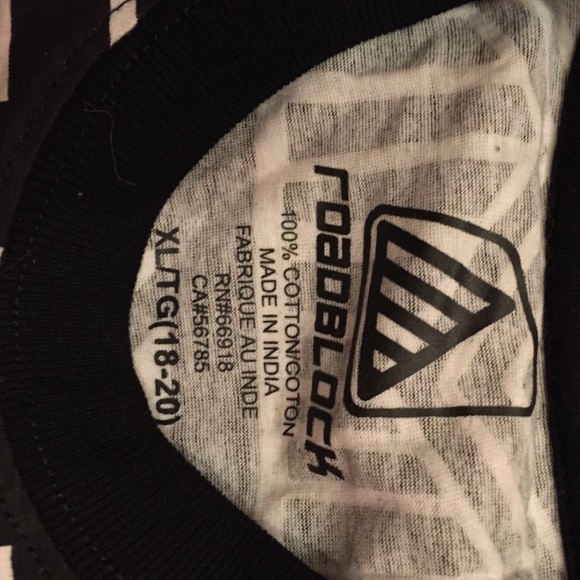 NWT tee - Picture 3 of 3