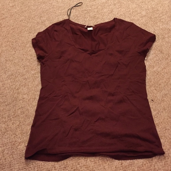 Maroon tee