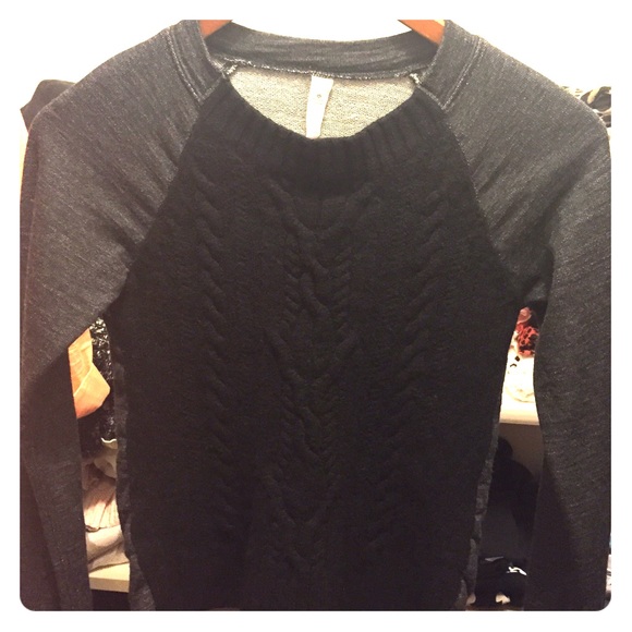 Lululemon Long Sleeve Cable Knit/Cotton Sweater