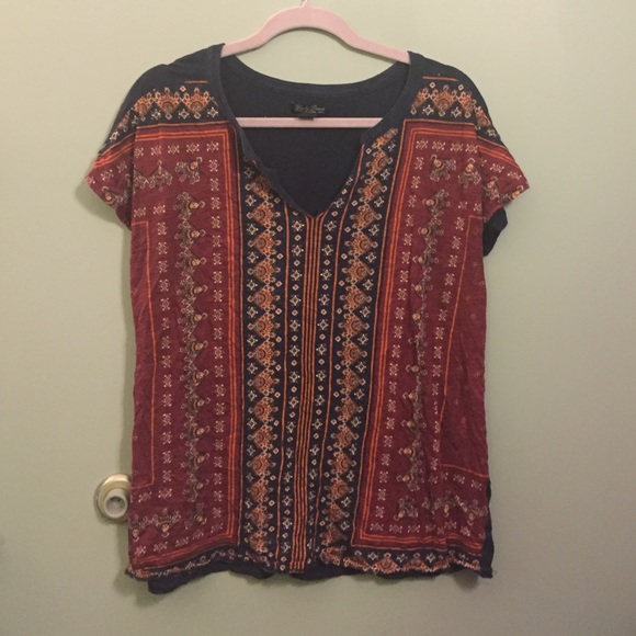 Lucky brand t shirt