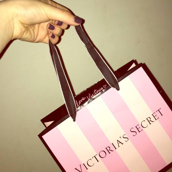 🔶VICTORIA SECRET/PINK ITEMS COMING SOON🔶