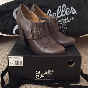 Seychelles Shoes - Seychelles Clay leather Spectacle Bootie, size 7.5 Seychelles Shoes - Seychelles Clay leather Spectacle Bootie, size 7.5