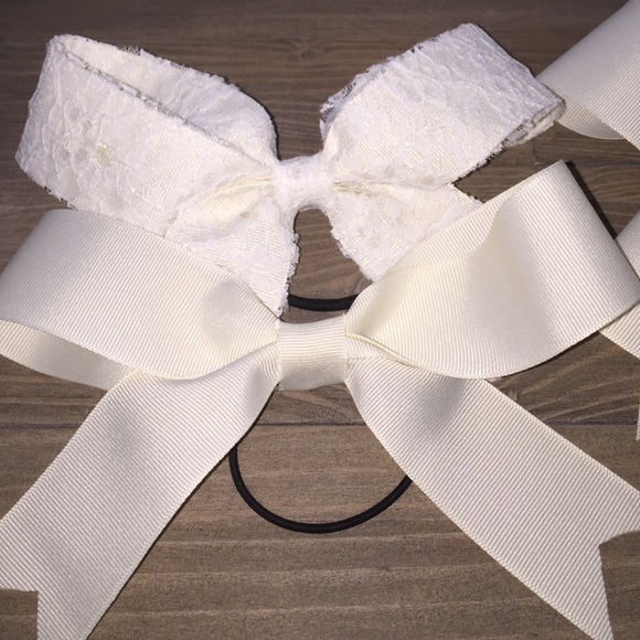 Cheer bow bundle - Picture 2 of 3