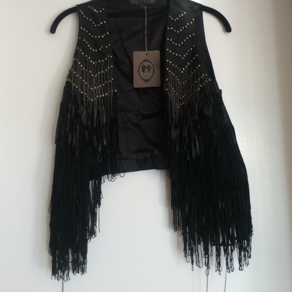 Fringe vest - Picture 2 of 3