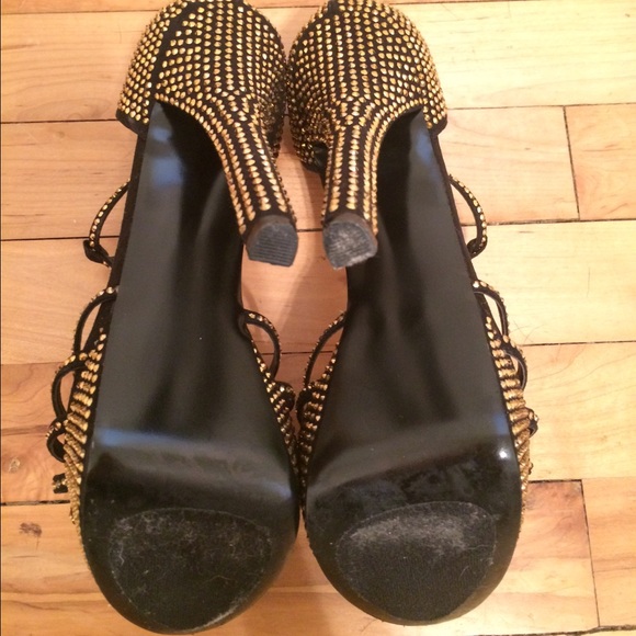 😍 Sexy Steve Madden Avory black and gold heels 😍 - Picture 4 of 4