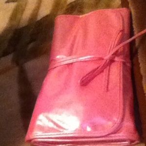 32 piece pink brush set