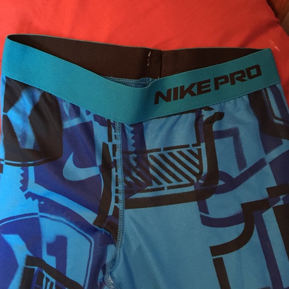 Nike pro