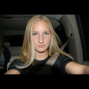 Meet your Posher, Lauren