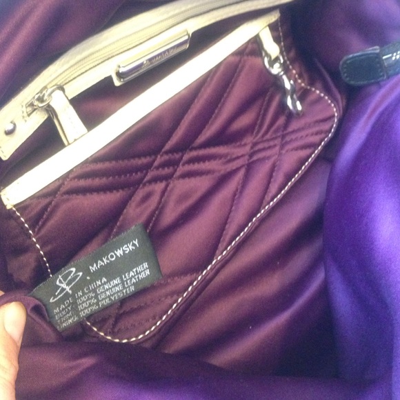 🦄SOLD🦄b. Makowsky classic handbag - Picture 2 of 4