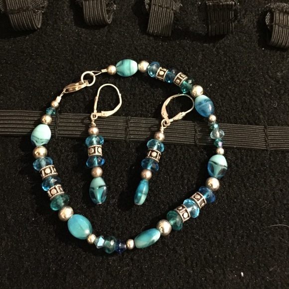 Silver NWOT Bracelet & Earrings Blues