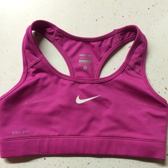 Nike pro sports bra