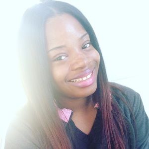 Meet your Posher, Angela