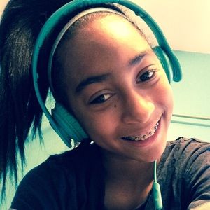 Meet your Posher, Thalia