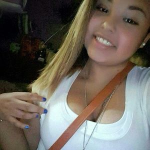 Meet your Posher, Esmeralda