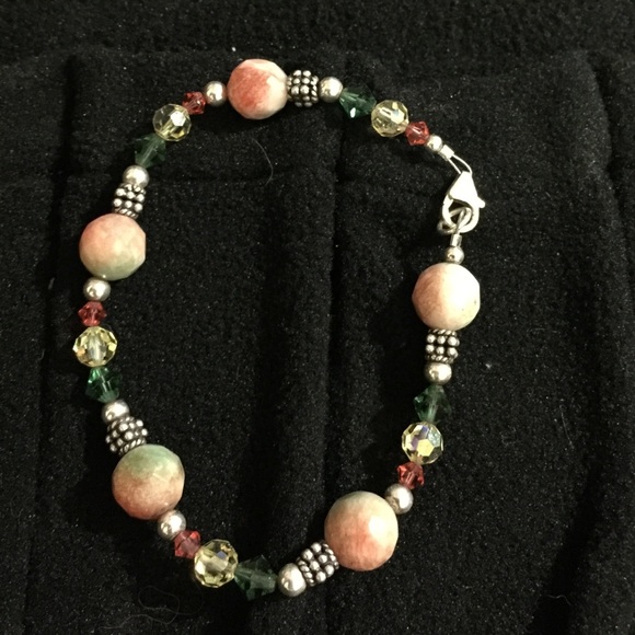 Silver with Green & Peach beaded Bracelet NWOT