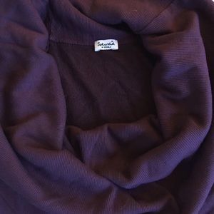 Splendid sweatshirt cowl neck in XS