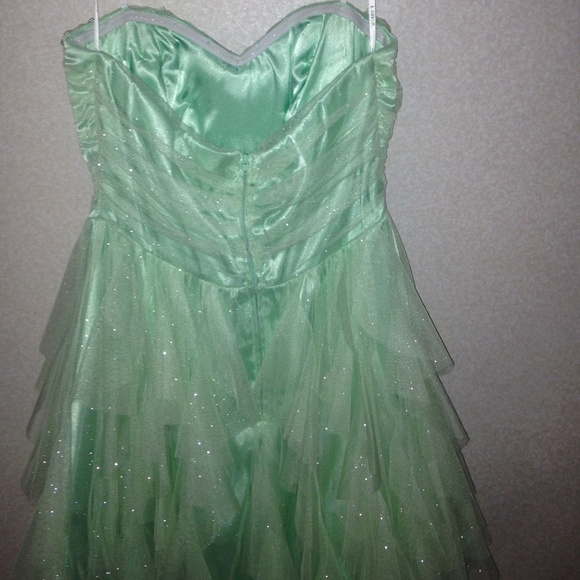 Dress! - Picture 3 of 3