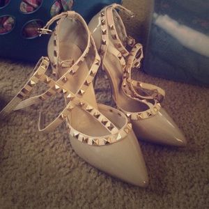 Nude heels with gold studs
