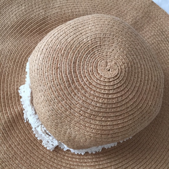 Floppy Hat - Picture 2 of 4