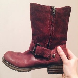 Clarks maroon moto boot suede