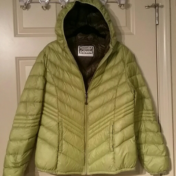 Green down coat - Picture 1 of 2