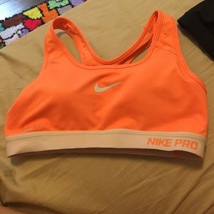 Nike pro sport bra
