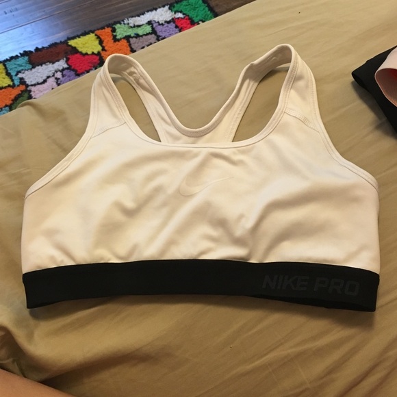 Nike pro sport bra