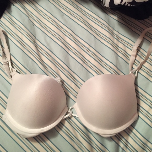Victoria Secret Bombshell bra-32B