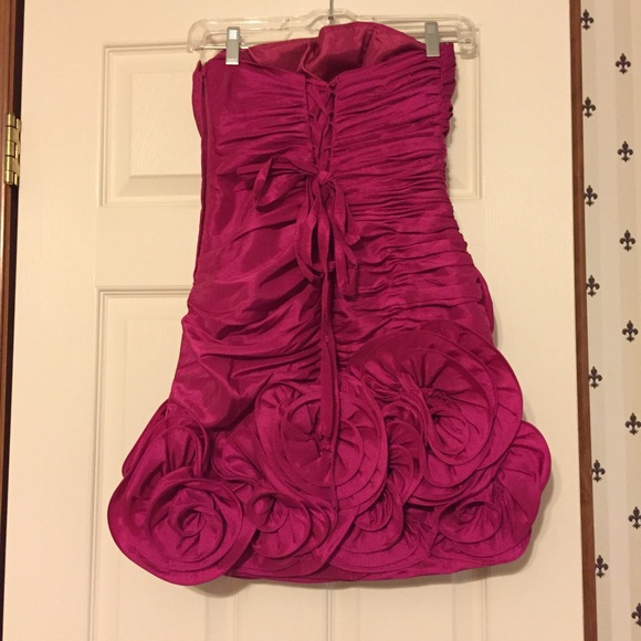 Dress - Picture 2 of 2