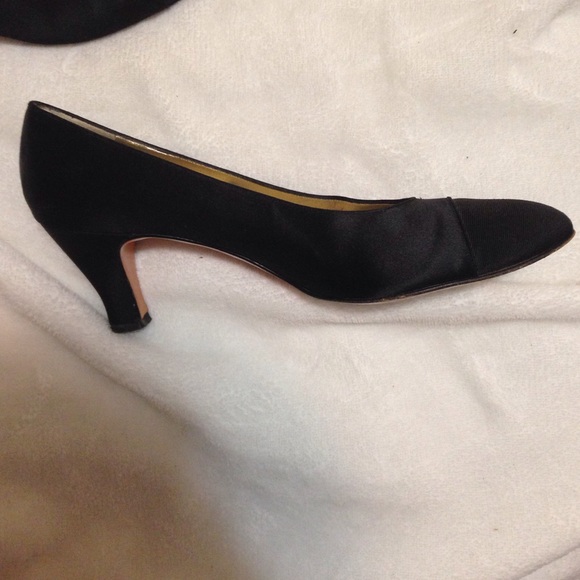 Vintage Ferragamo heels - excellent condition - Picture 2 of 4