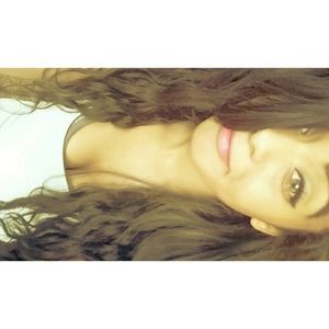 Meet your Posher, Auyanna