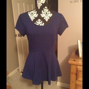 Beautiful Isaac Mizrahi Navy Blue Peplum Top Small