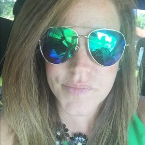 Meet your Posher, Lori