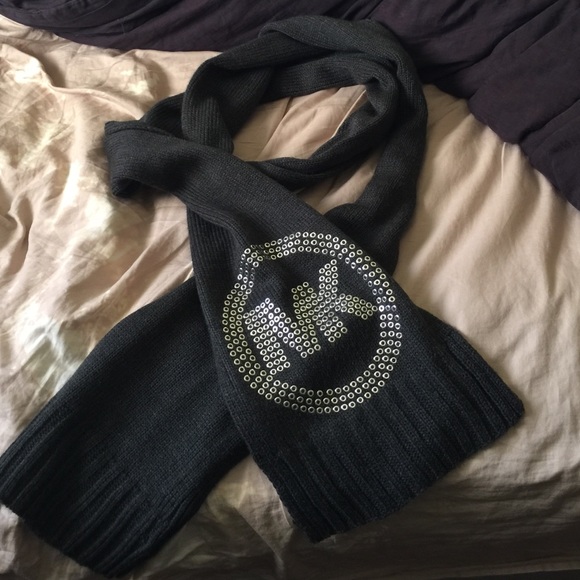 Michael kors scarf - Picture 4 of 4