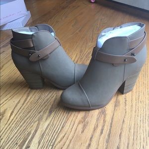 Brand new stone belt wrapped Ankle booties