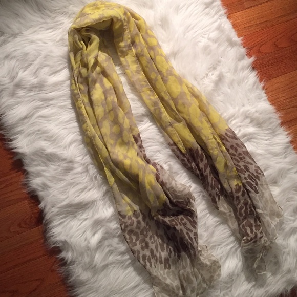 Leopard Ombré Scarf - Picture 2 of 4