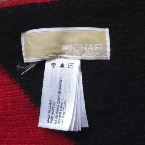 Authentic Michael kors scarf - Picture 2 of 4