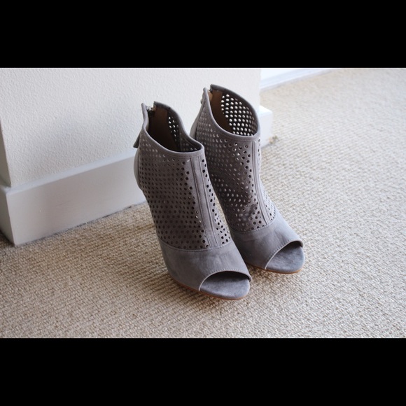 Grey Heels