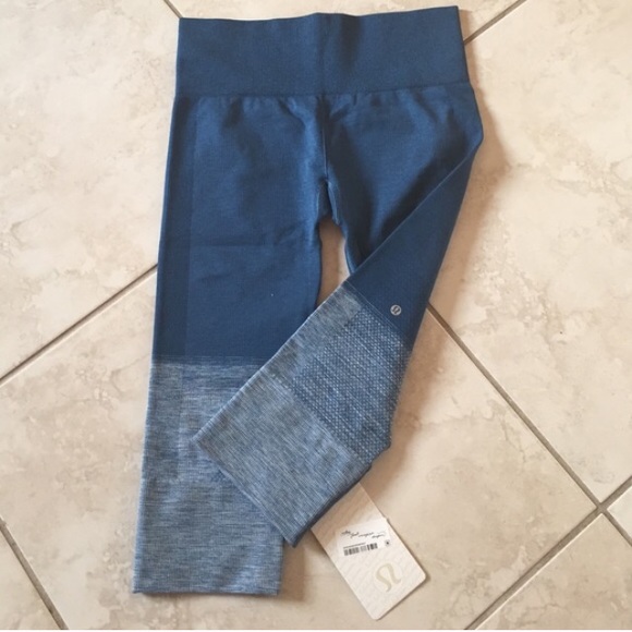 lululemon athletica Pants - NWT Lululemon Seamlessly Street Crop Pant